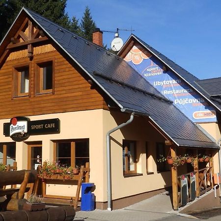 Sportcentrum Klinovec Loučná pod Klínovcem Zewnętrze zdjęcie