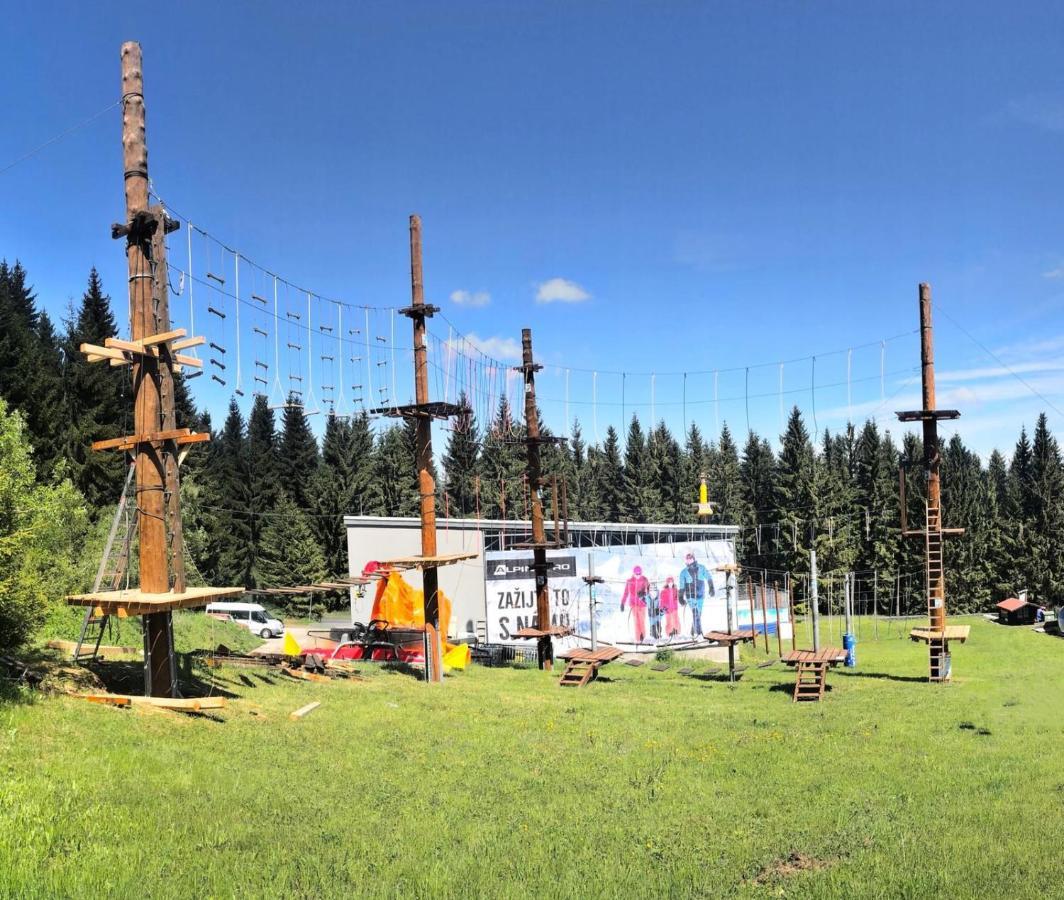 Sportcentrum Klinovec Loučná pod Klínovcem Zewnętrze zdjęcie
