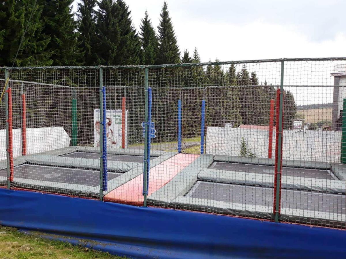 Sportcentrum Klinovec Loučná pod Klínovcem Zewnętrze zdjęcie
